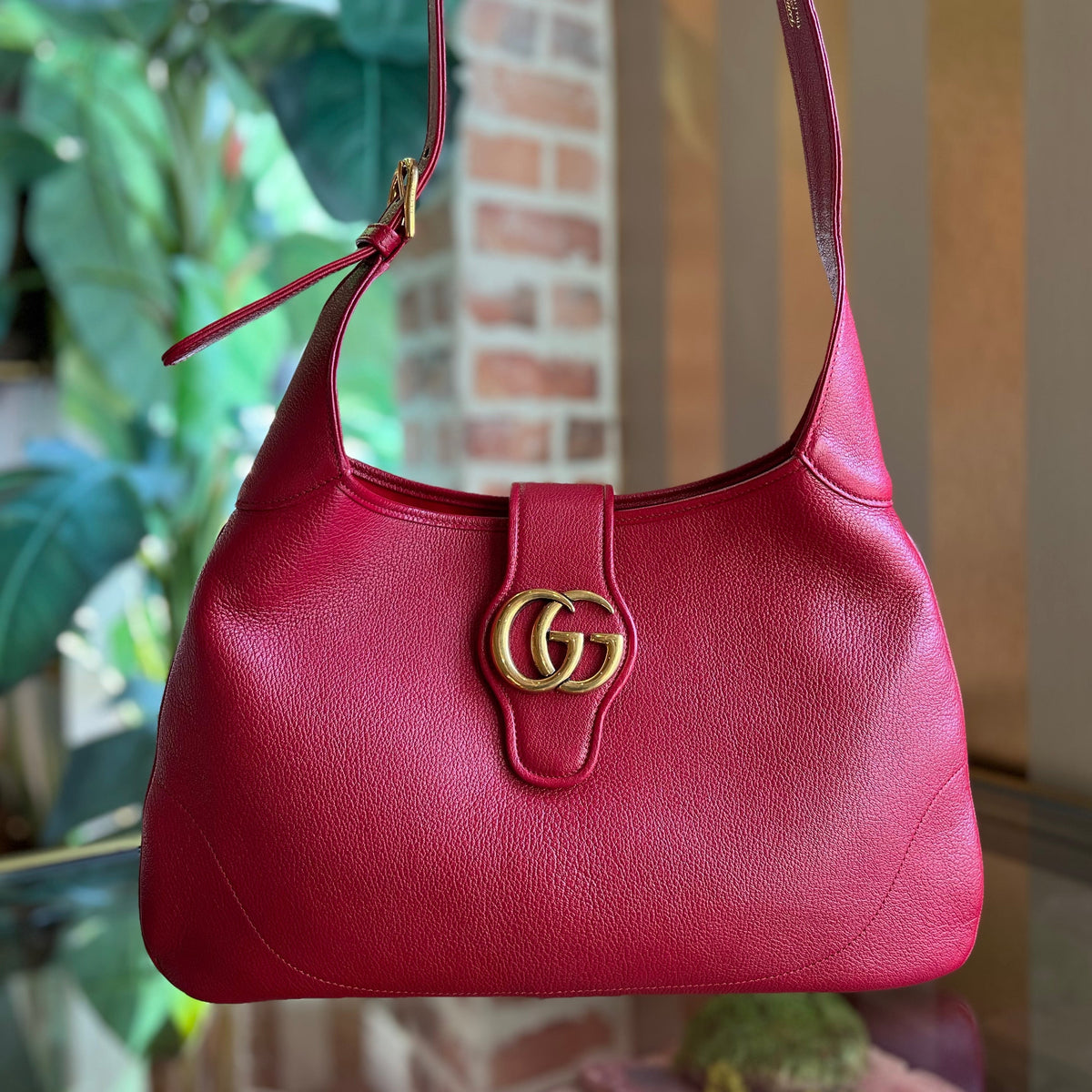GUCCI Aphrodite Medium Red Goatskin Hobo Bag Hibiscus Red