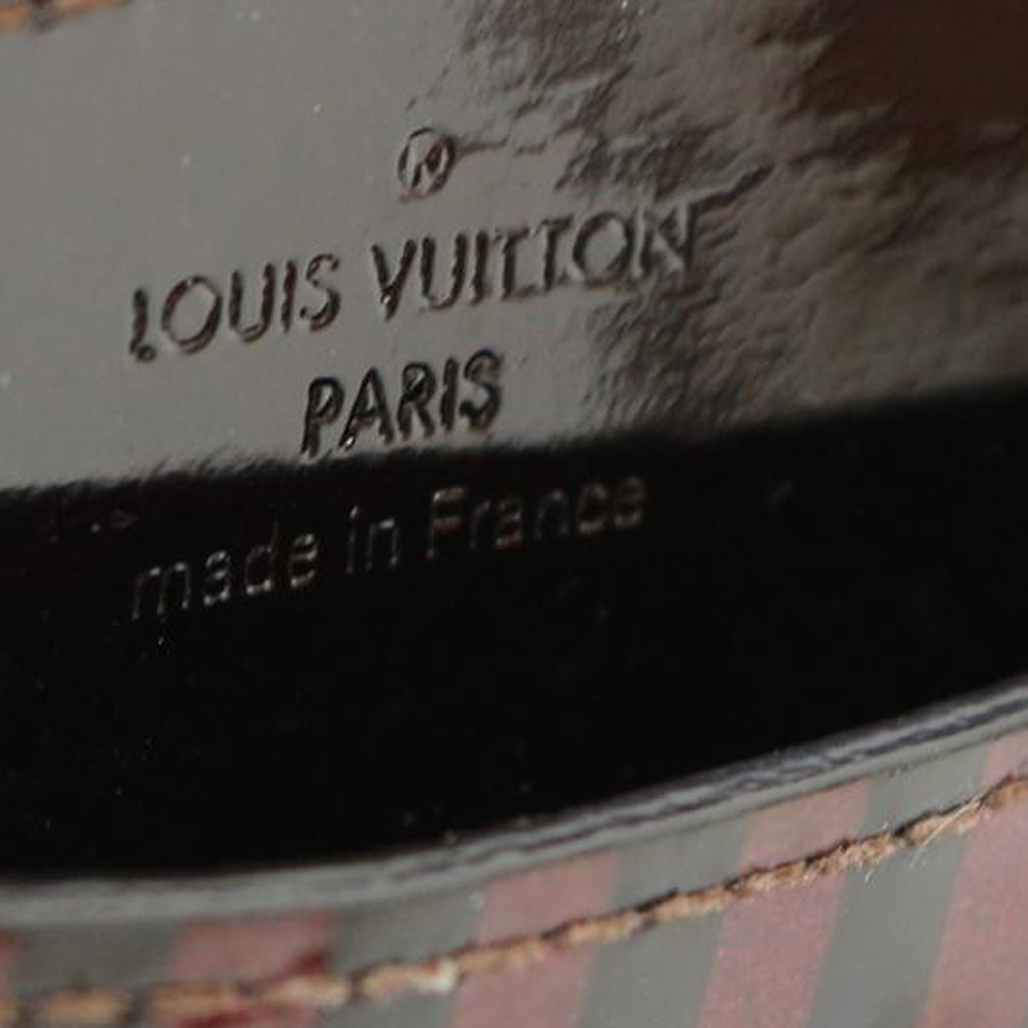 Louis-Vuitton Vernis Card Holder Red