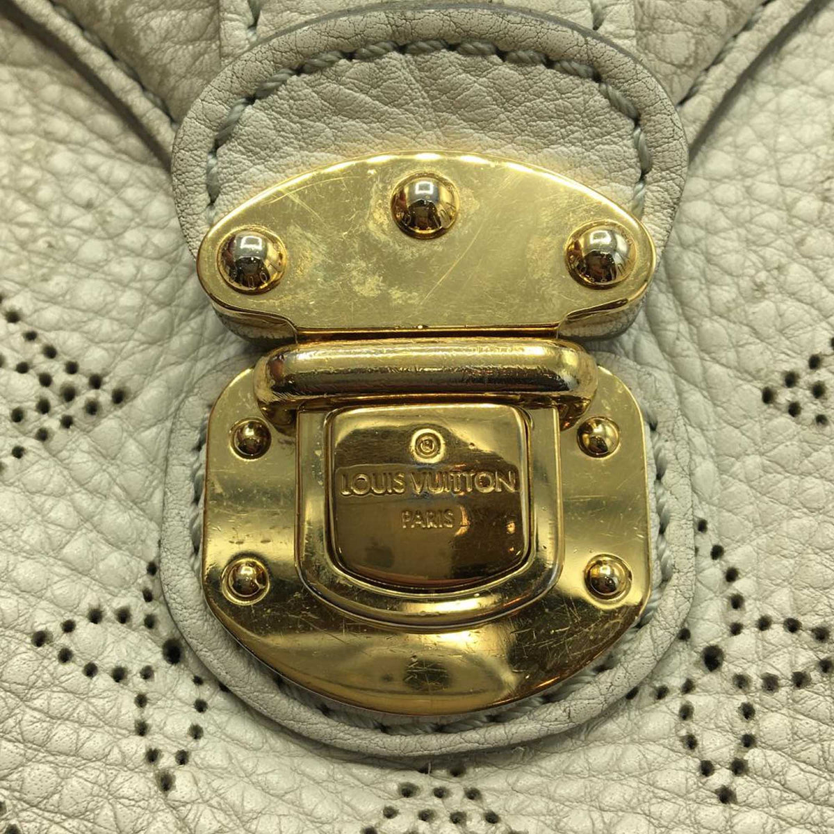 Louis-Vuitton Mahina Solar PM White
