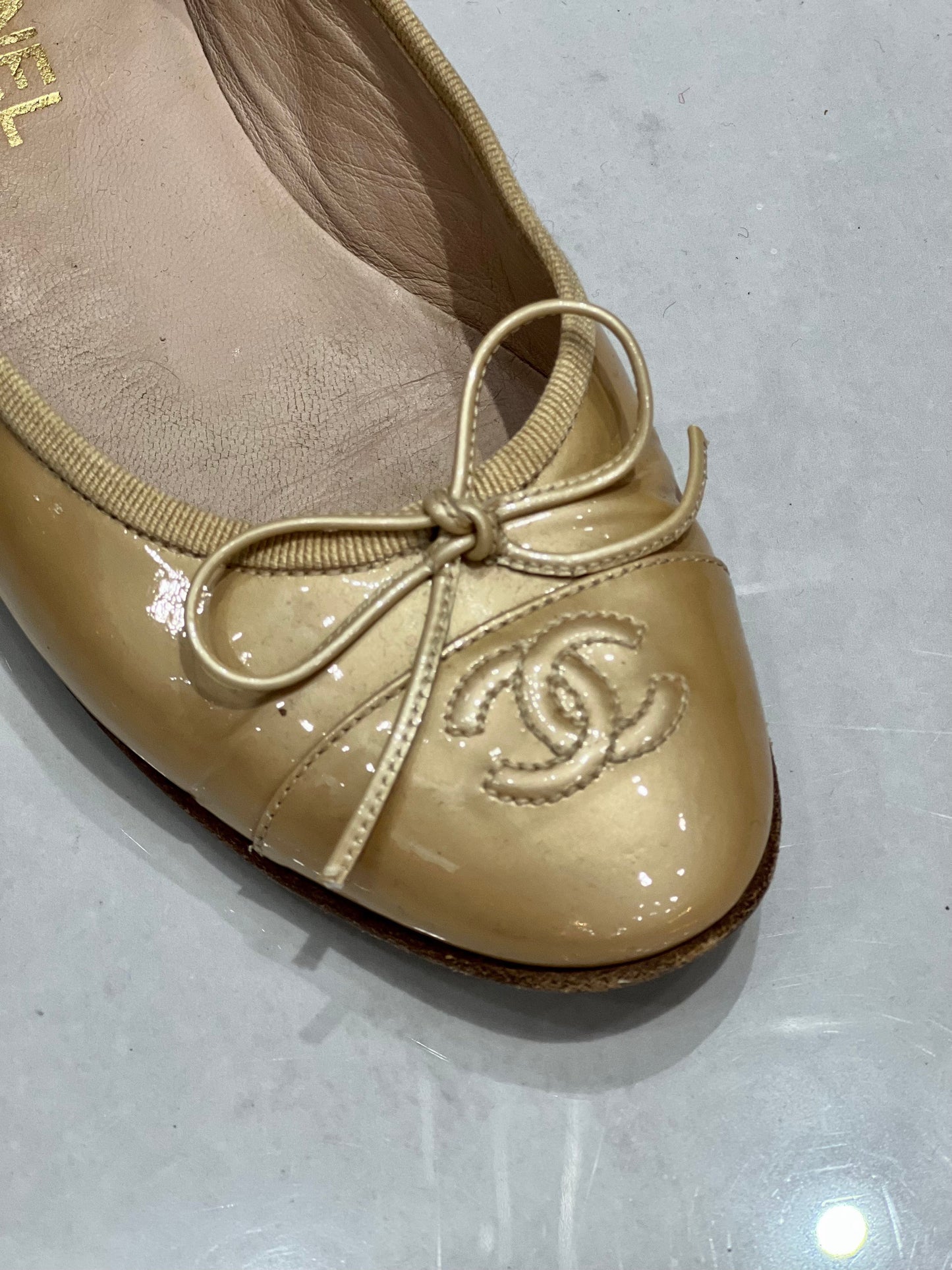 CHANEL CC BALLET FLATS