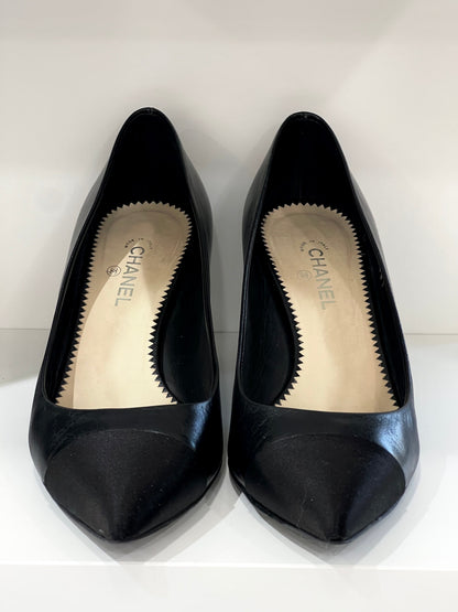 CHANEL CC CAP TOE PEARL EMBELLISHED HEEL PUMPS