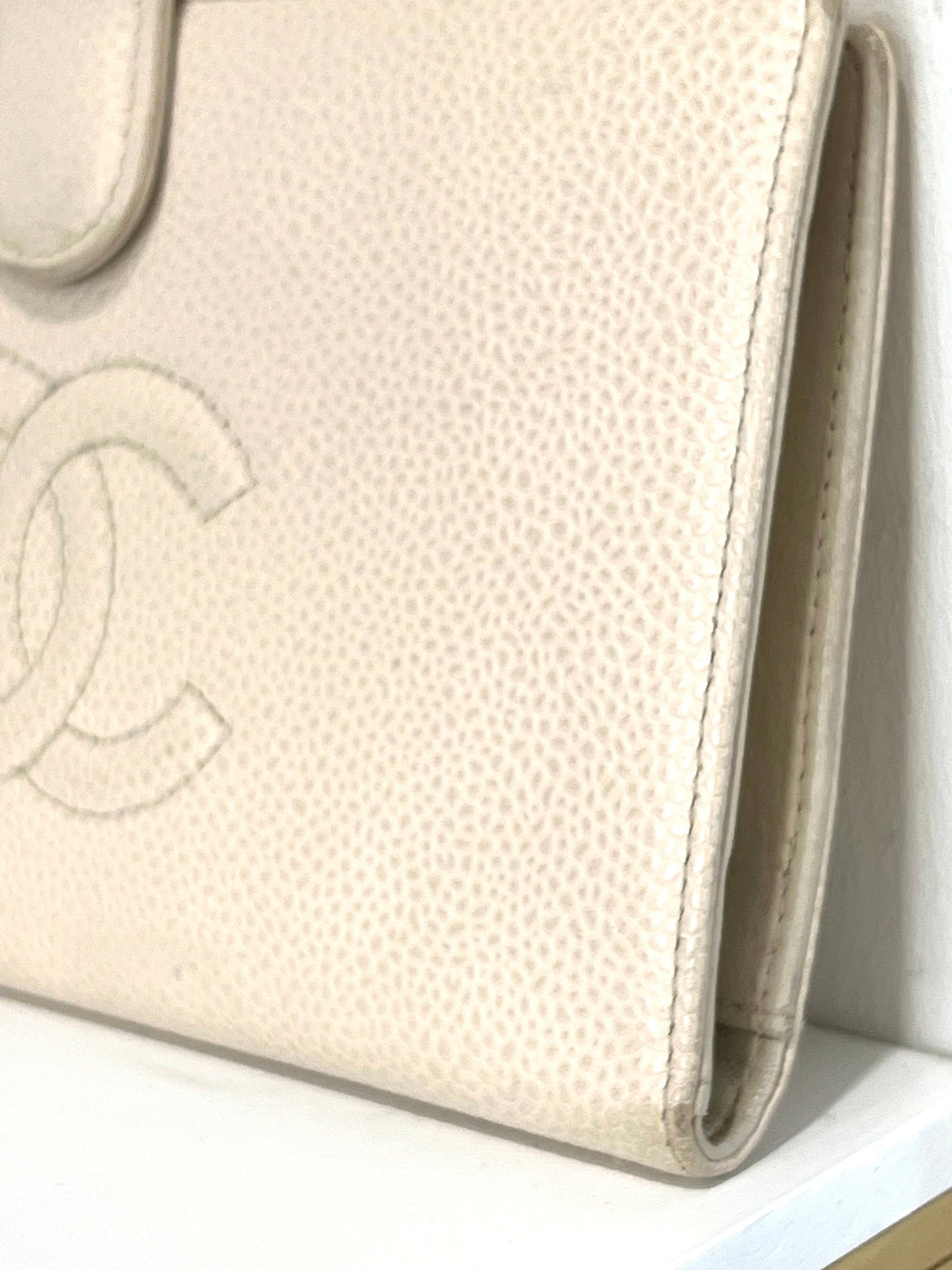 CHANEL CC CAVIAR LAMBSKIN BI-FOLD CONTINENTAL WALLET