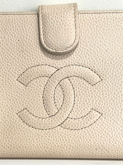 CHANEL CC CAVIAR LAMBSKIN BI-FOLD CONTINENTAL WALLET