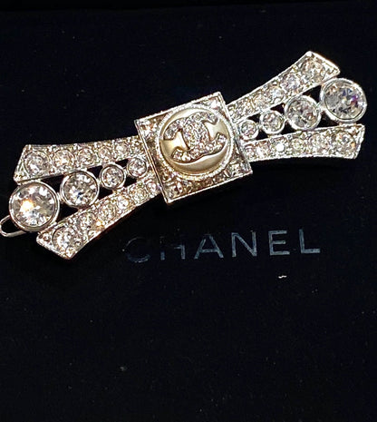 CHANEL CC LOGO CRYSTAL BOW BROOCH HAIR PIN
