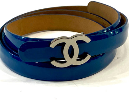 CHANEL CC GLOSSY PATENT LEATHER BELT