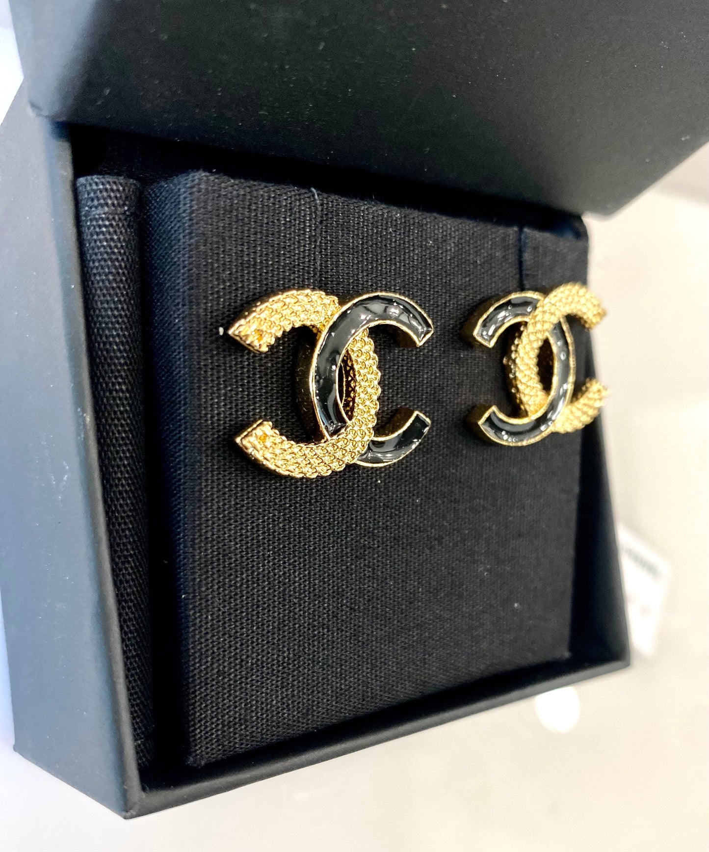 CHANEL CC STUD EARRINGS