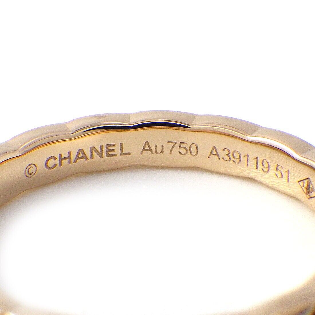 CHANEL COCO CRUSH 18K GOLD 5 DIAMOND RING