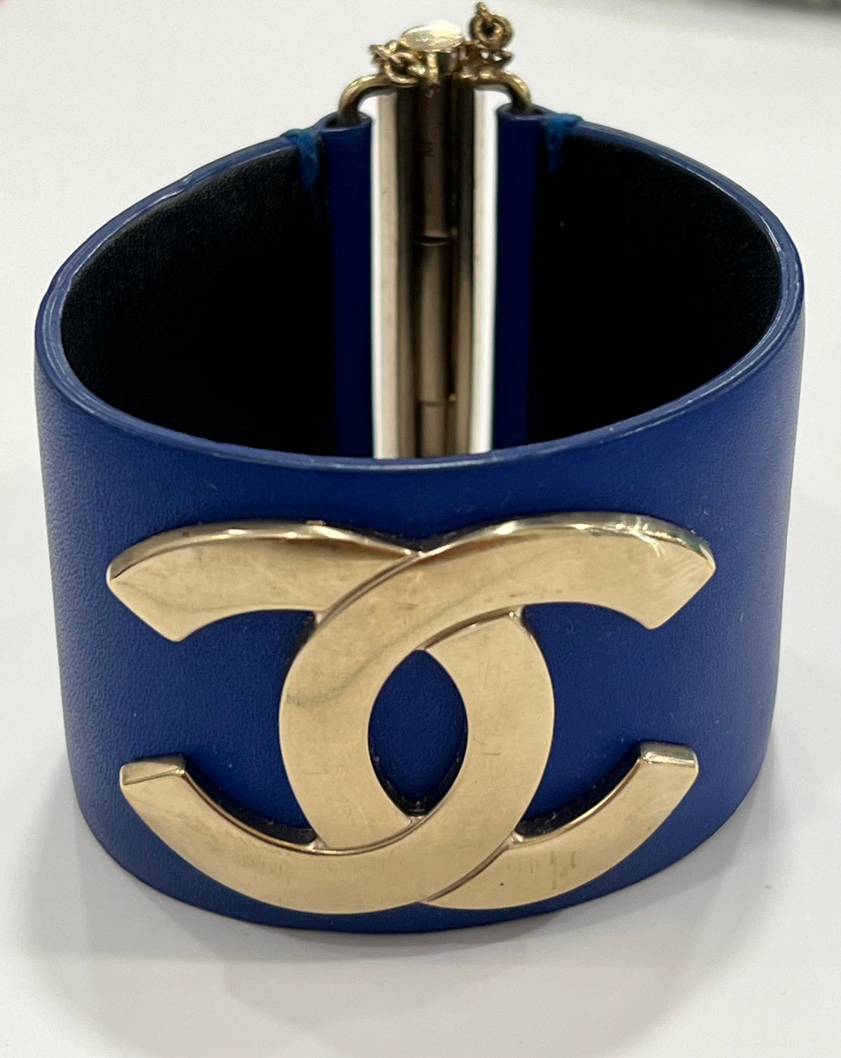 CHANEL CC CALFSKIN LEATHER WIDE CUFF BRACELET