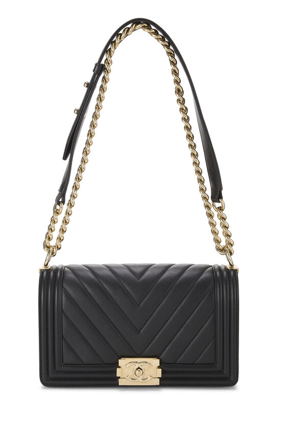 CHANEL CHEVRON QUILTED CALFSKIN NEW MEDIUM BOY FLAP BAG