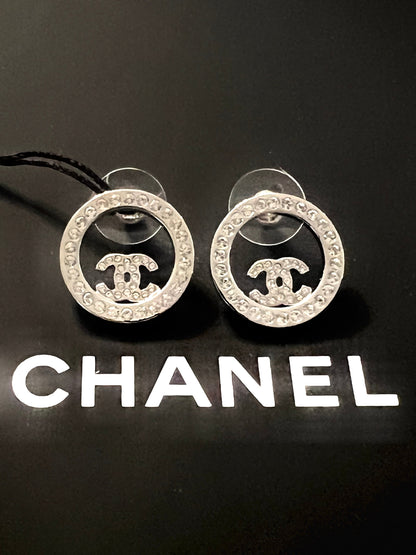 CHANEL CC CRYSTAL ROUND SILVER STUD EARRINGS