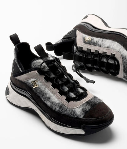 CHANEL MIXED FABRIC SUEDE CALFSKIN LOW-TOP SNEAKERS