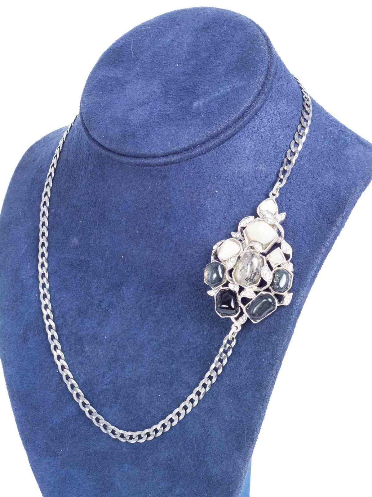 Chanel Gripoix Cabochon Silver Pearl Necklace White Black