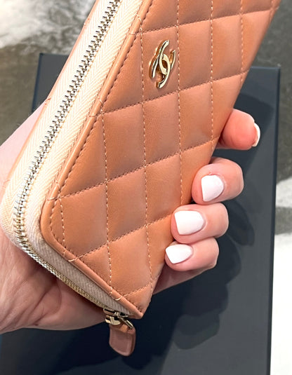 CHANEL QUILTED LAMBSKIN ZIPPY WALLET