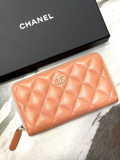 CHANEL QUILTED LAMBSKIN ZIPPY WALLET