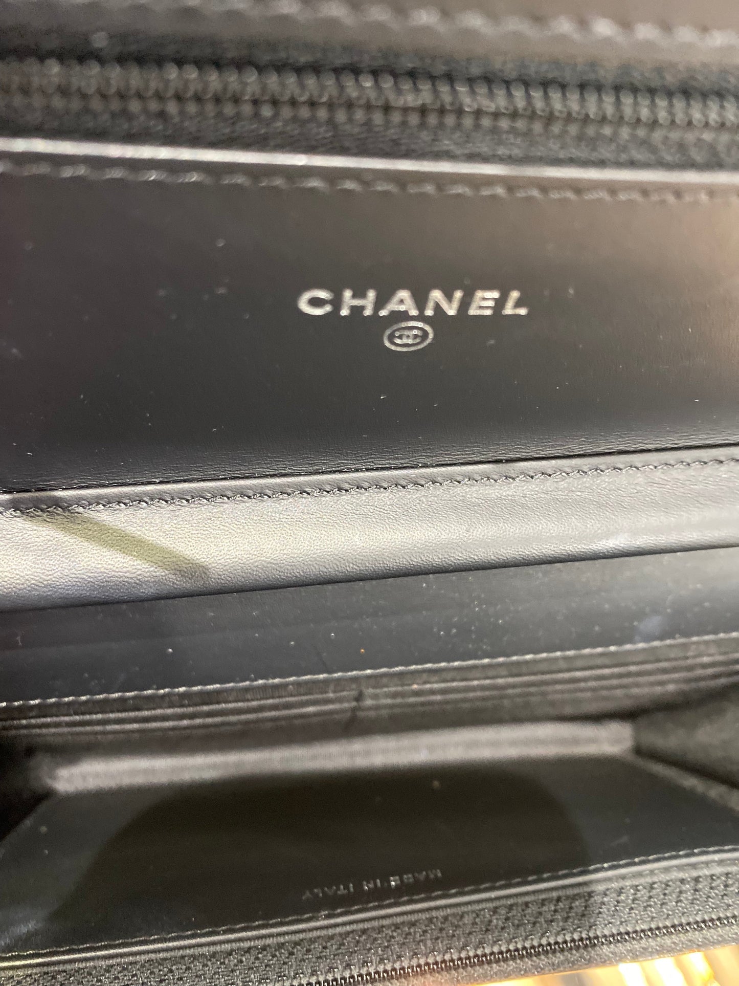 CHANEL BRILLIANT CC QUILTED PATENT WALLET ON CHAIN