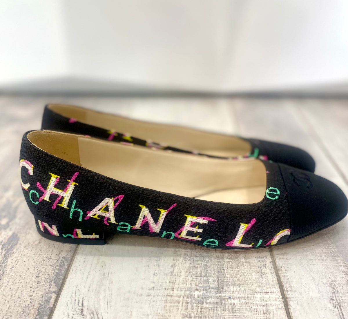 CHANEL MULTICOLOR PRINT PUMPS
