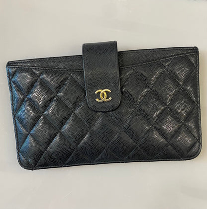 CHANEL CAVIAR QUILTED CLASSIC STRAP POUCH WALLET