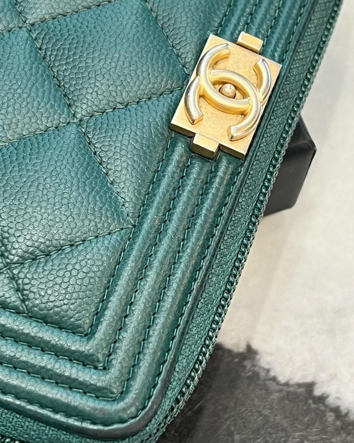 CHANEL QUILTED LAMBSKIN BOY WALLET IN GREEN