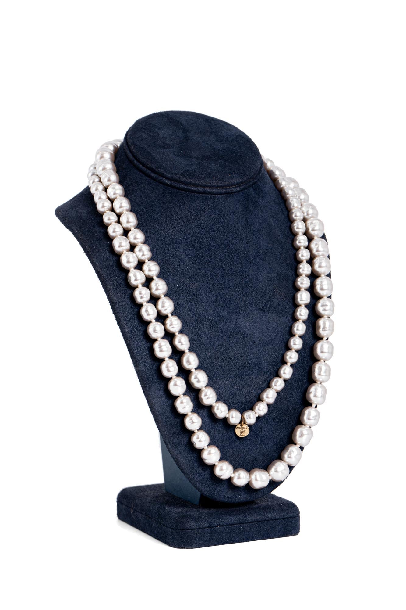 Chanel Vintage CC Logo Pearl Long Necklace Grey