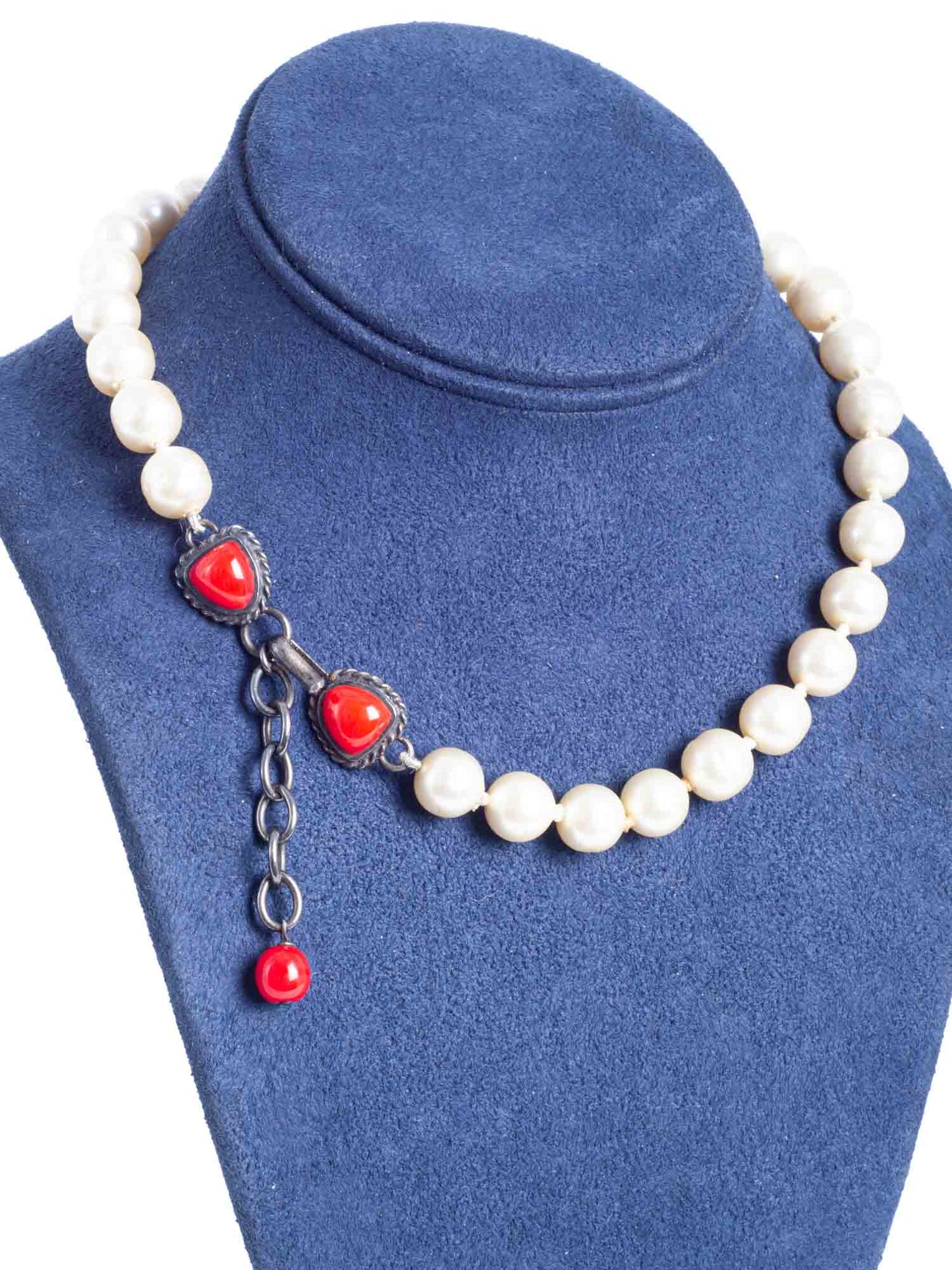 Chanel Vintage Pearl Necklace Silver Red