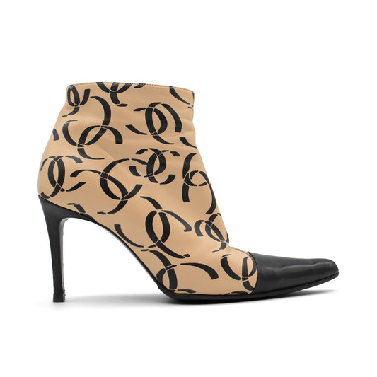 Chanel 'F/W 2000 Interlocking CC' Ankle Booties - Women's 37.5 EU