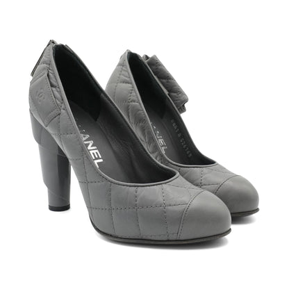 Chanel 'Reissue Pouch' Pumps - Women's 34