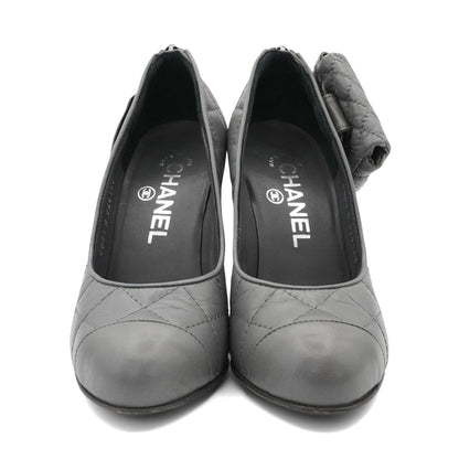 Chanel 'Reissue Pouch' Pumps - Women's 34