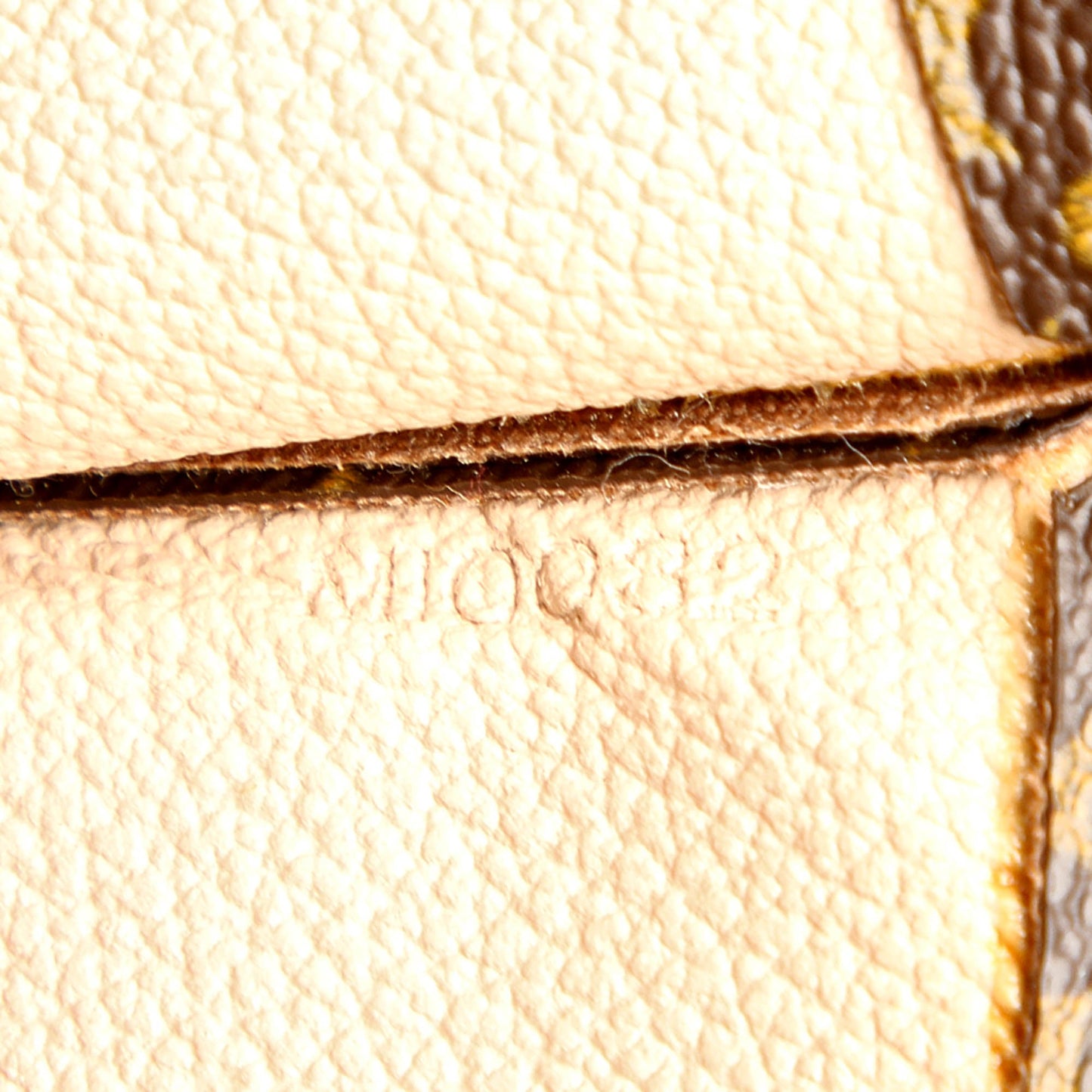 Louis-Vuitton Monogram Sac Plat Brown