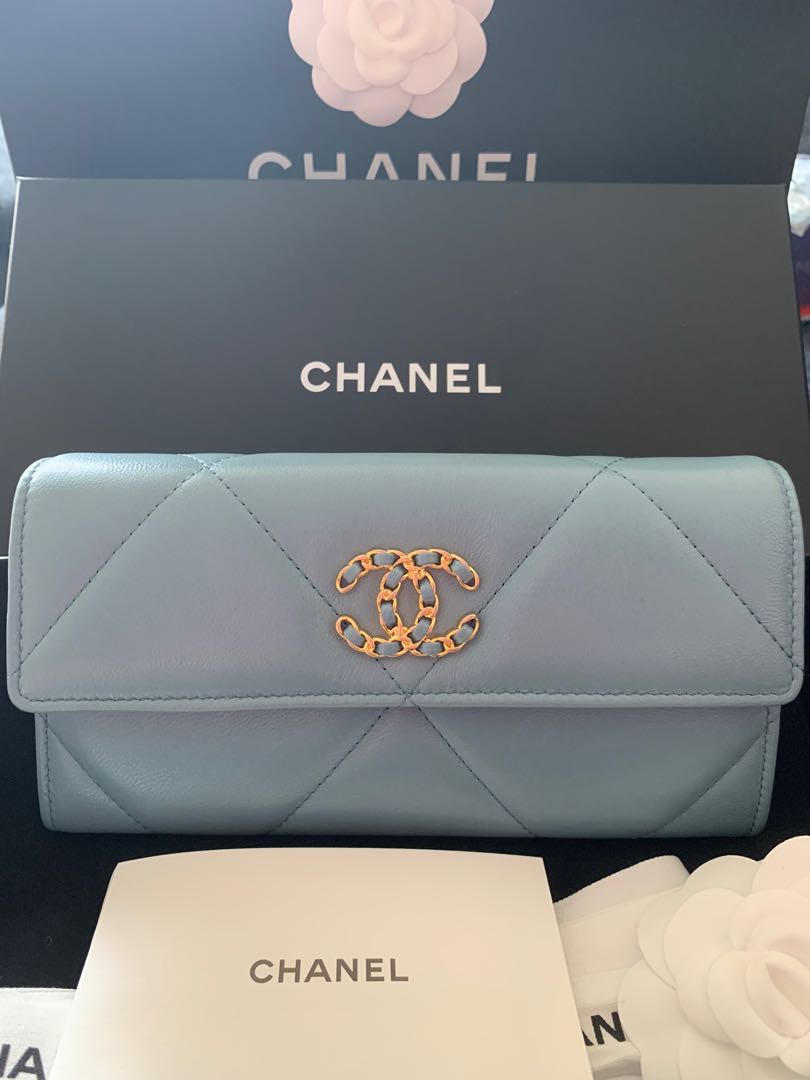 CHANEL CHANEL 19 LAMBSKIN CC FLAP WALLET