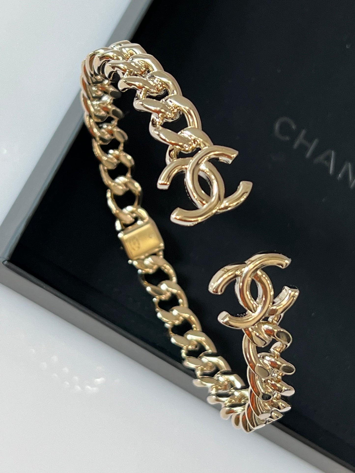 CHANEL CC RUNWAY CHAIN CHOKER NECKLACE