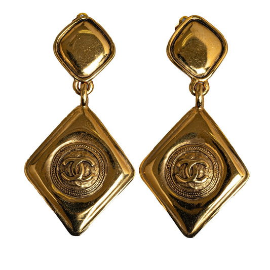 Chanel CC Dangling Clip-On Earrings (SHG-yA68qy)