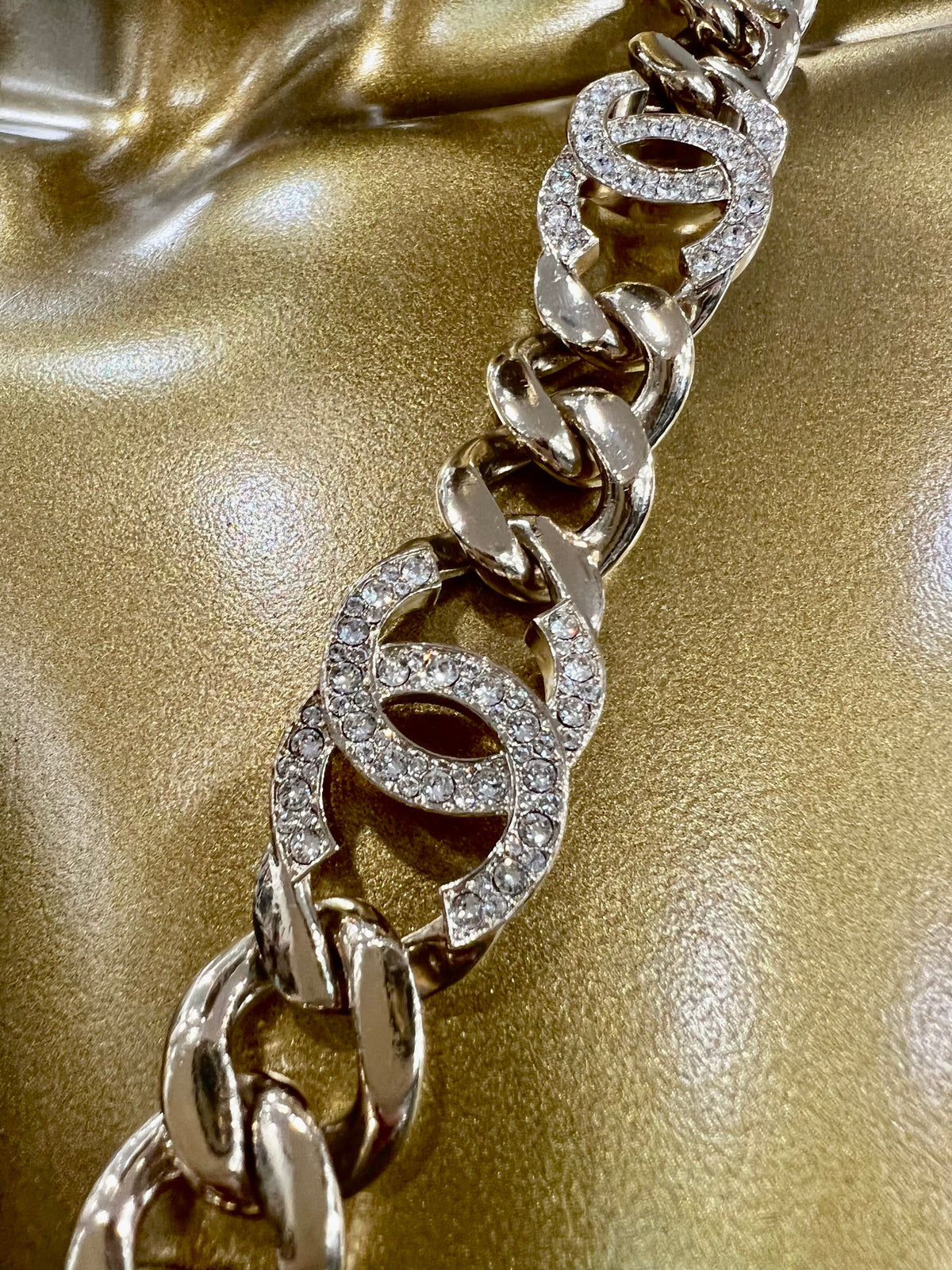 CHANEL CC MIAMI LINK NECKLACE