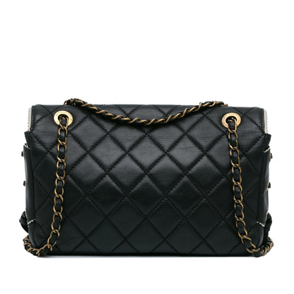 Chanel CC Quilted Lambskin Tassel and Border Embellished Flap Bag (SHG-anFwRO)