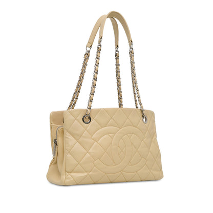 Chanel Caviar Timeless CC Soft Shopper Tote (SHG-ZZMmWs)