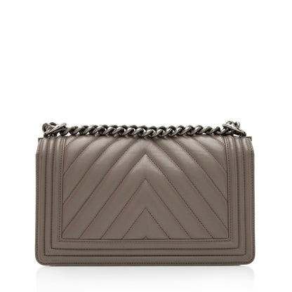 Chanel Chevron Calfskin Medium Boy Bag (SHF-kVlJep)