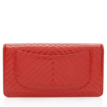 Chanel Chevron Patent Leather Yen Wallet (SHF-dr7rcl)