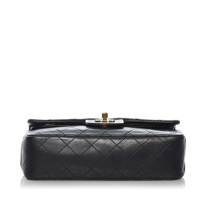 Chanel Classic Lambskin Leather Double Flap Bag (SHG-31300)