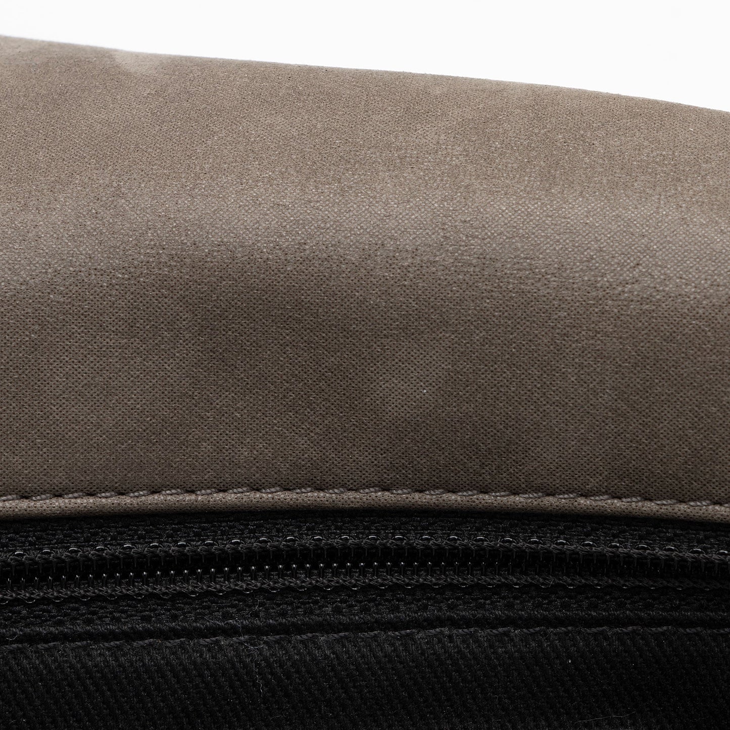 Chanel Iridescent Calfskin VIP Flap Bag (SHF-UvQfgO)