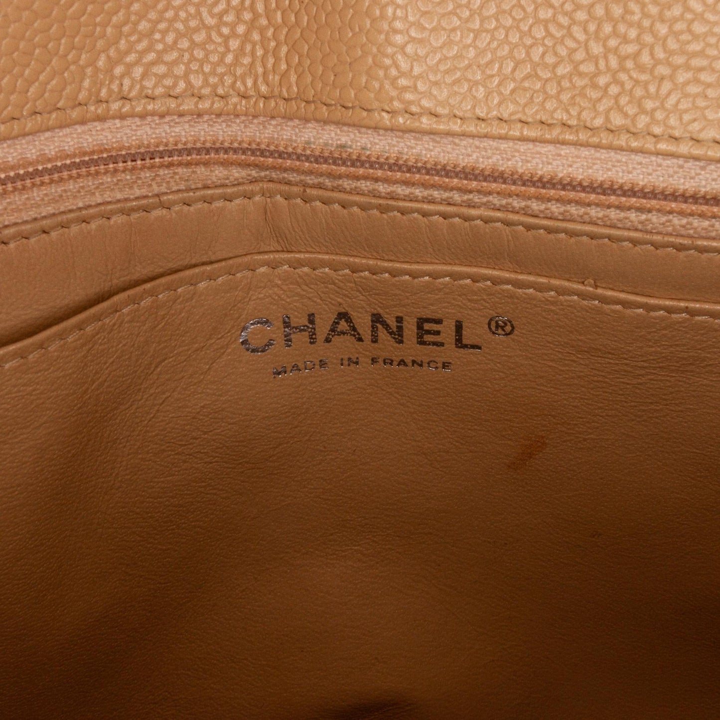 Chanel Jumbo Classic Caviar Single Flap Bag (SHG-HUCSq6)