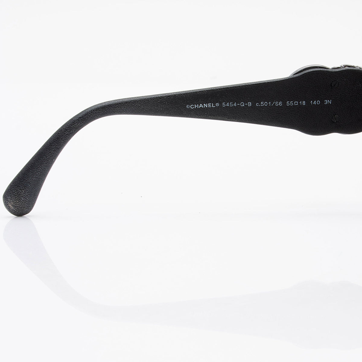 Chanel Lambskin Crystal CC Sunglasses (SHF-h3VgE4)