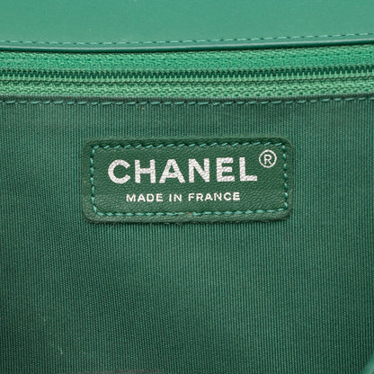 Chanel Lambskin New Medium Boy Bag (SHF-23600)