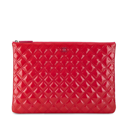 Chanel Large Quilted Patent Leather O Case Clutch (SHG-5Pt1t3)