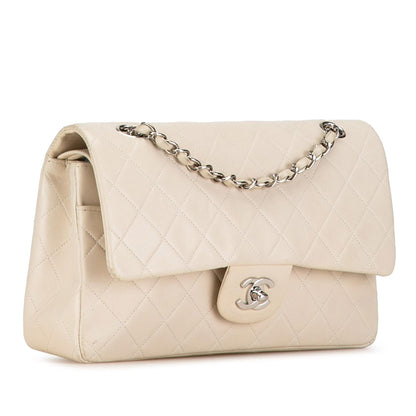 Chanel Medium Classic Lambskin Double Flap (SHG-2QnvV9)