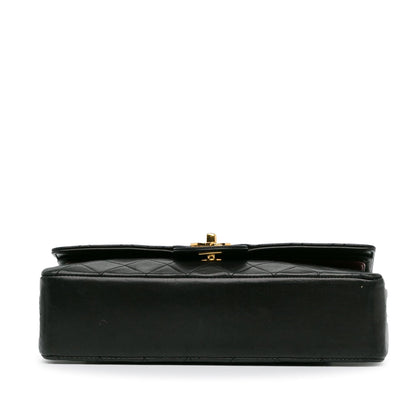 Chanel Medium Classic Lambskin Double Flap (SHG-CWMNTo)