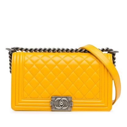 Chanel Medium Lambskin Boy Flap (SHG-k3eNsN)