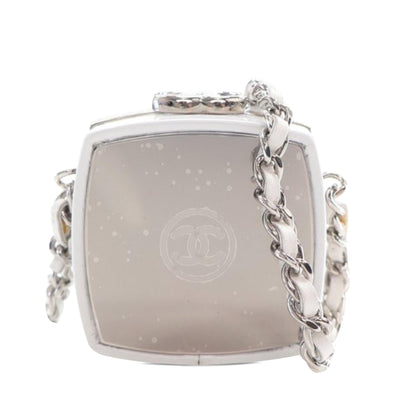 Chanel Patent Goatskin Make-Up Box Clutch With Chain (SHG-3G4ymB)