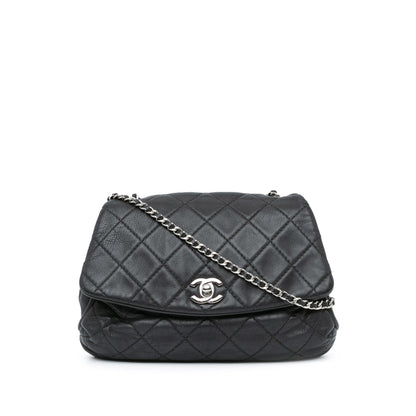 Chanel Quilted Calfskin Curvy Flap (SHG-7XhJvX)