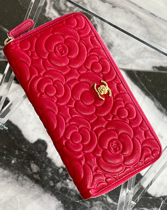 CHANEL CC CAMELLIA EMBOSSED LEATHER ZIPPY WALLET