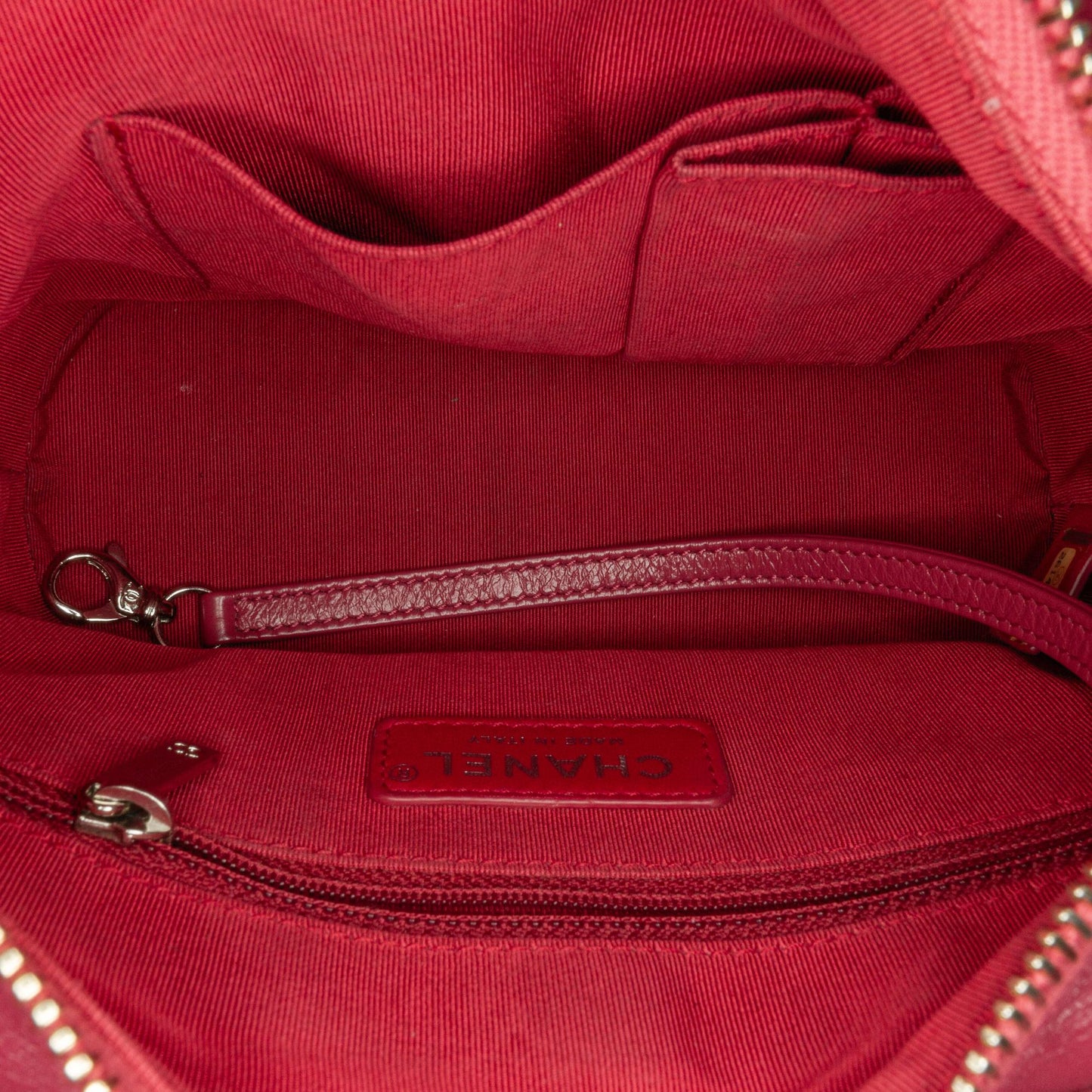 Chanel Small Chevron Aged Calfskin Gabrielle Crossbody (SHG-ZWLu0C)