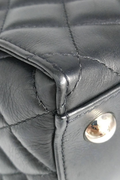 Small Chic and Soft Tote with Pouch Black